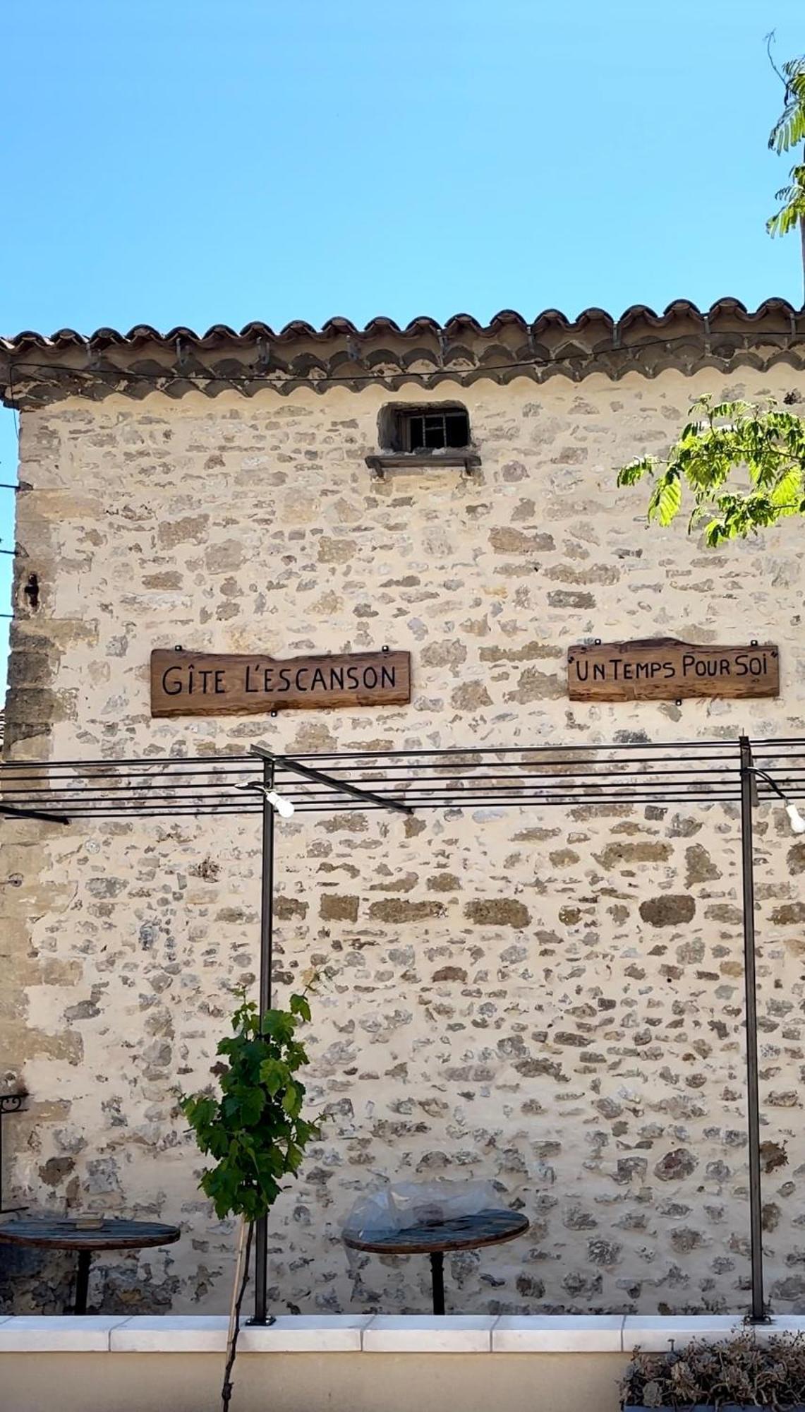 Gite De L'Escanson Un Temps Pour Soi Robion Extérieur photo